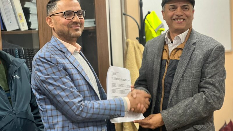 ईन्जिनियर न्याैपानेले विभिन्न माग सहित तनहुँ हाइड्रोमा बुझाए ज्ञापनपत्र