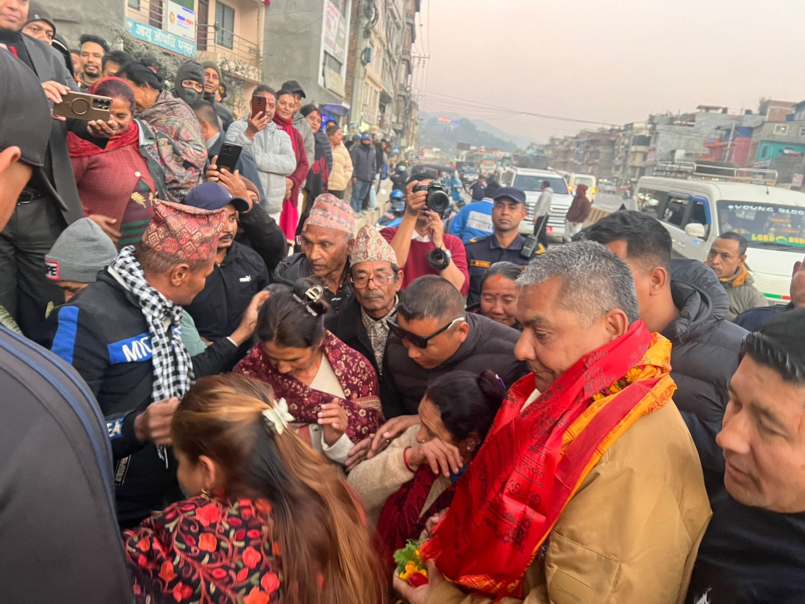 प्रधानमन्त्री बने बैंकले लिलाम गरेका सम्पत्ति फिर्ता गराइदिन्छु : दुर्गा प्रसाई