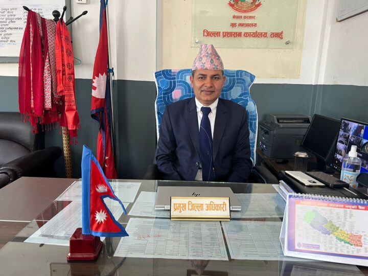 तनहुँका सिडियाे अधिकारीकाे सिन्धुपाल्चोक सरूवा , तनहुँमा भाेजपुरबाट तिवारी आउने