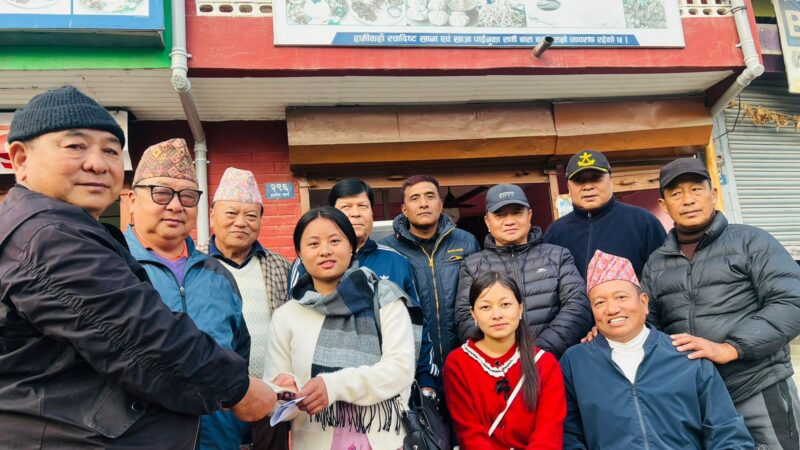 भुपु सैनिकद्वारा बिरामी उमाकाे उपचारको लागि आर्थिक सहयोग