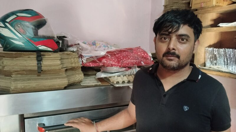 जामुनेका काफ्लेले बिदेश छाेडेर स्वदेशमै सञ्चालनमा ल्याए बेकरी पसल