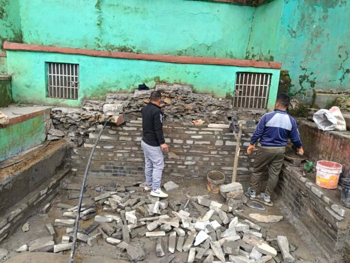 अर्चल धारामा ऐतिहासिक धारो निर्माण कार्य जारी