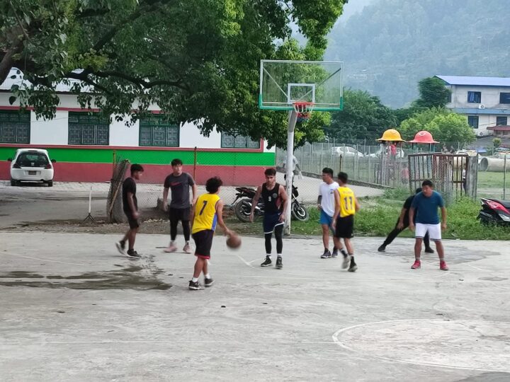 दमौलीमा इन्टर स्कुल ±२ बास्केटबल प्रतियोगिता हुँदै