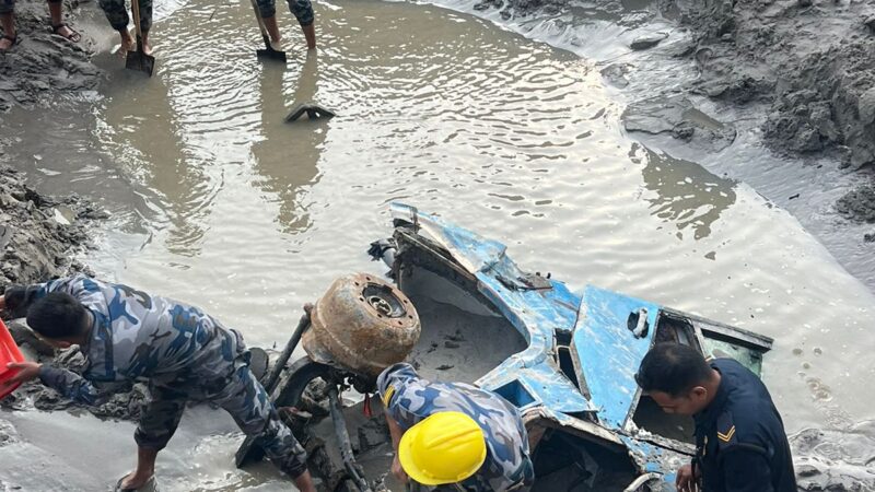 त्रिशूलीमा खसेको बसको अवशेष डेढ वर्षपछि आँबुखैरेनीमा फेला, उत्खनन तीव्र