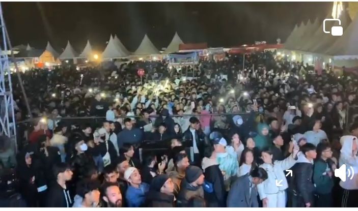 दमौलीमा रक हेड्स ब्यान्डको लाइभ कन्सर्ट भब्य रूपमा सम्पन्न , दर्शकको उत्साहपूर्ण सहभागिता