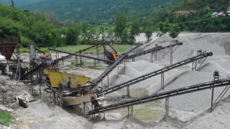 तनहुँमा अवैध क्रसर उद्योगमा प्रशासनले कडा कदम चाल्ने