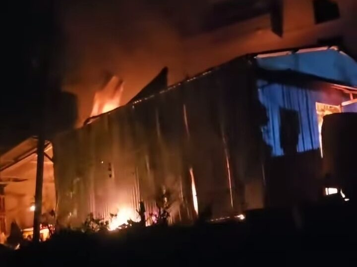 मानुङकोटकाे रिसोर्टमा आगलागी, करिब दुई लाख बराबरको क्षति