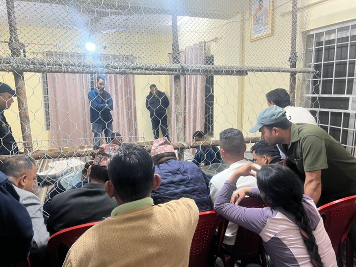 तनहुँमा रास्वपाको सुरुवाती दबदबा, रास्वपा १२८५ , अन्यको कति ?