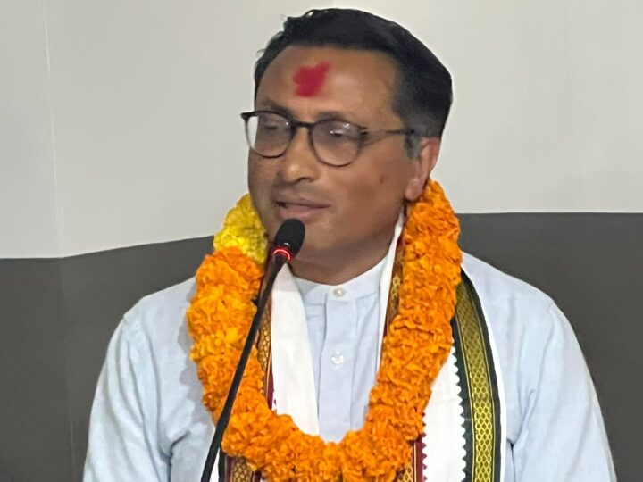 तनहुँ–१ का सांसद डा. वाग्लेले मतदातालाई समय नदिएको भन्दै असन्तुष्टि – माला ओइलायाे !