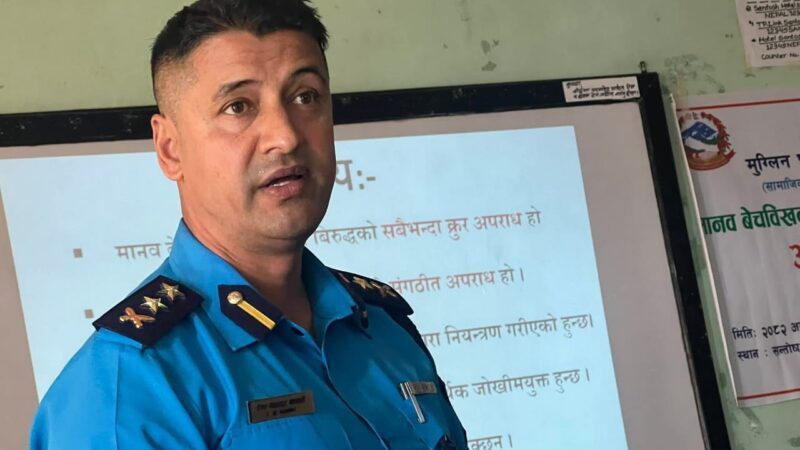 निर्वाचन सफलतापूर्वक सम्पन्न गराएको भन्दै तनहुँका एसपी कार्की सम्मानित