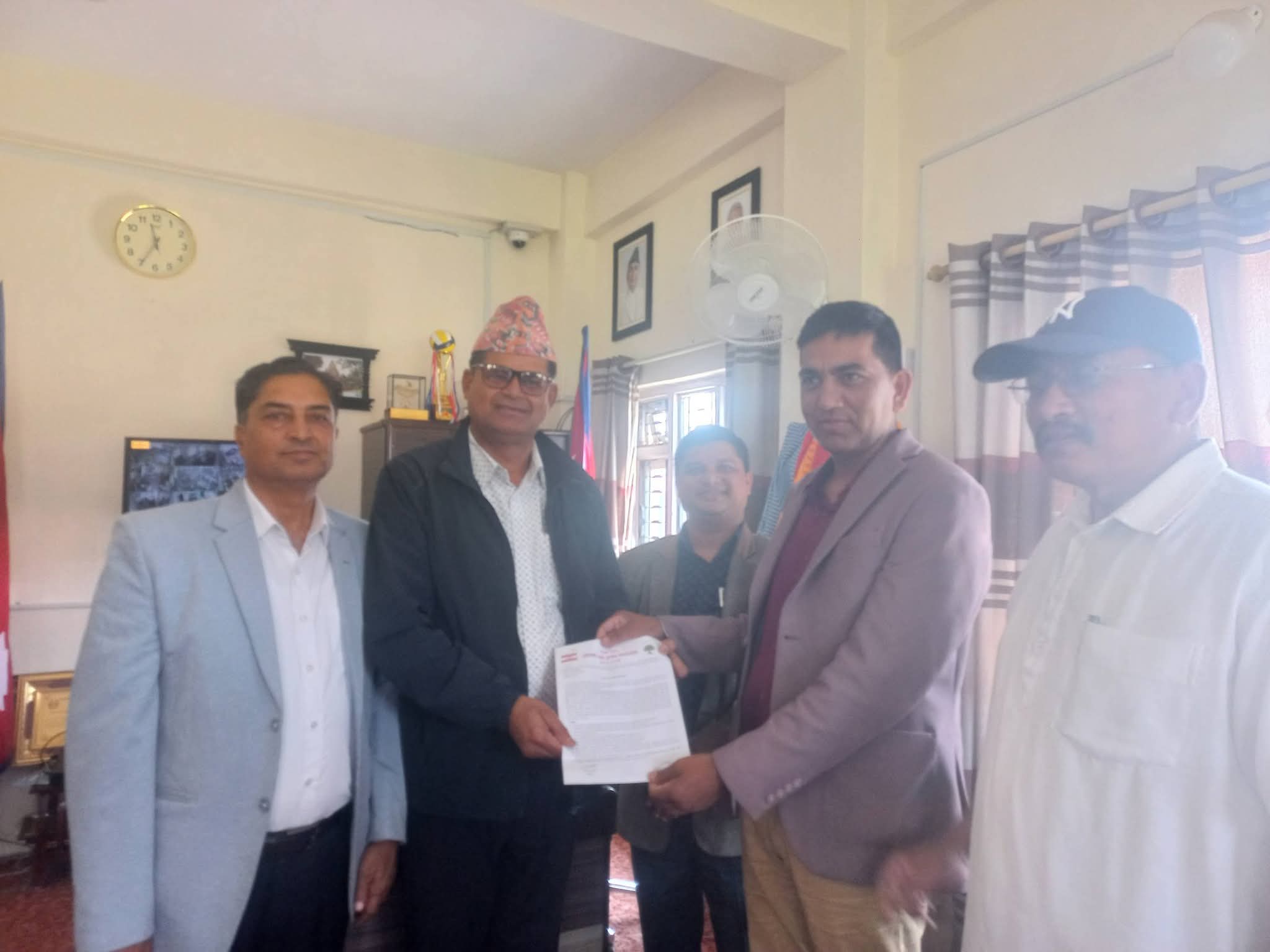 चर्को कर घटाउन माग गर्दै कांग्रेसले बुझायो शुक्लागण्डकी नगरलाई १० बुँदे ध्यानाकर्षण
