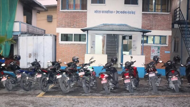 अफलाइन पठाओ र इनड्राइभ चलाउने तनहुँका दुई सहित १३ जना पोखराबाट पक्राउ