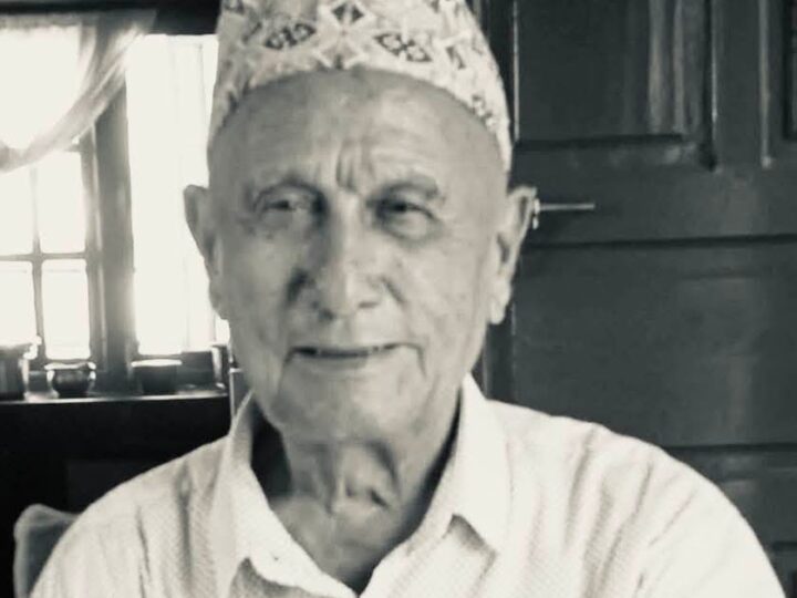 प्रजातन्त्रका सेनानी खड्गबहादुर अधिकारीको निधन