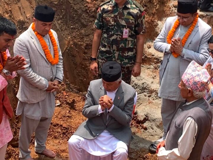 राष्ट्रपति पाैडेल द्वारा भानु साहित्य उद्यानको शिलान्यास