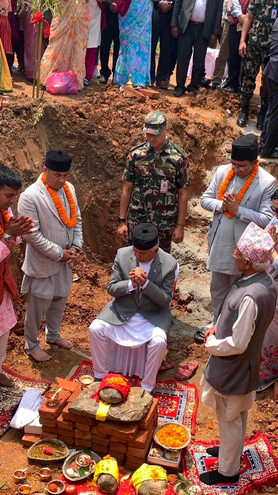 राष्ट्रपति पाैडेल द्वारा भानु साहित्य उद्यानको शिलान्यास