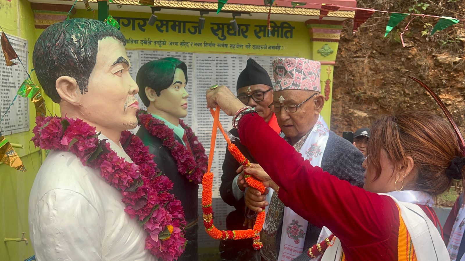 सहिद लखन थापा र बुद्धसिंह रानाको शालिक अनावरण सहित भुँयार पूजा सम्पन्न