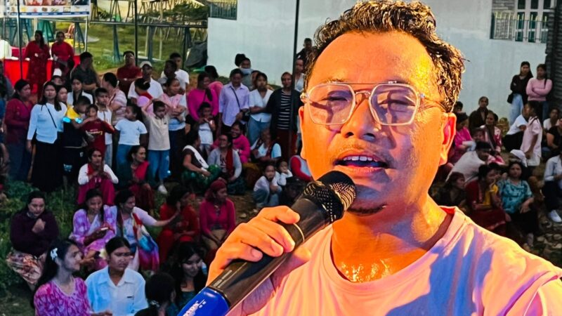 दमौलीमा जारी टाइगर ल्याण्ड महाेत्सवमा निश्चल थापाको बेजोड प्रस्तुति, दर्शक उत्साहित
