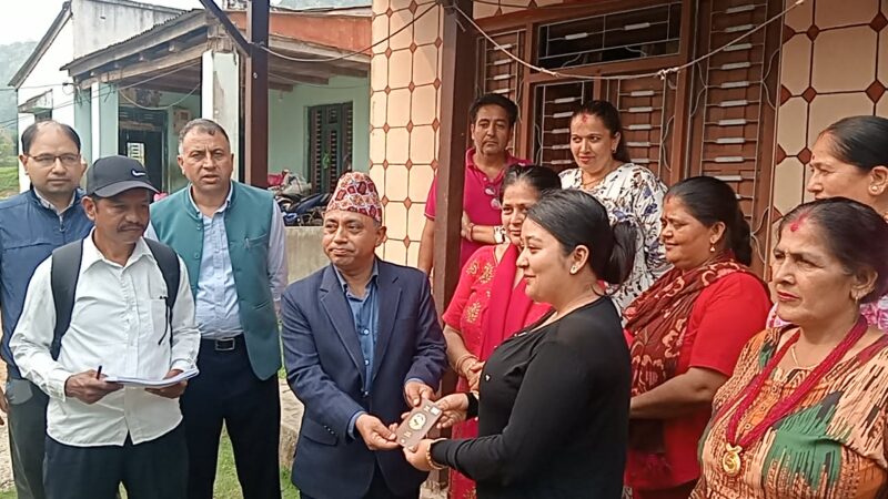 तनहुँमा घरमै पुगेर पासपोर्ट वितरण सेवा सुरु