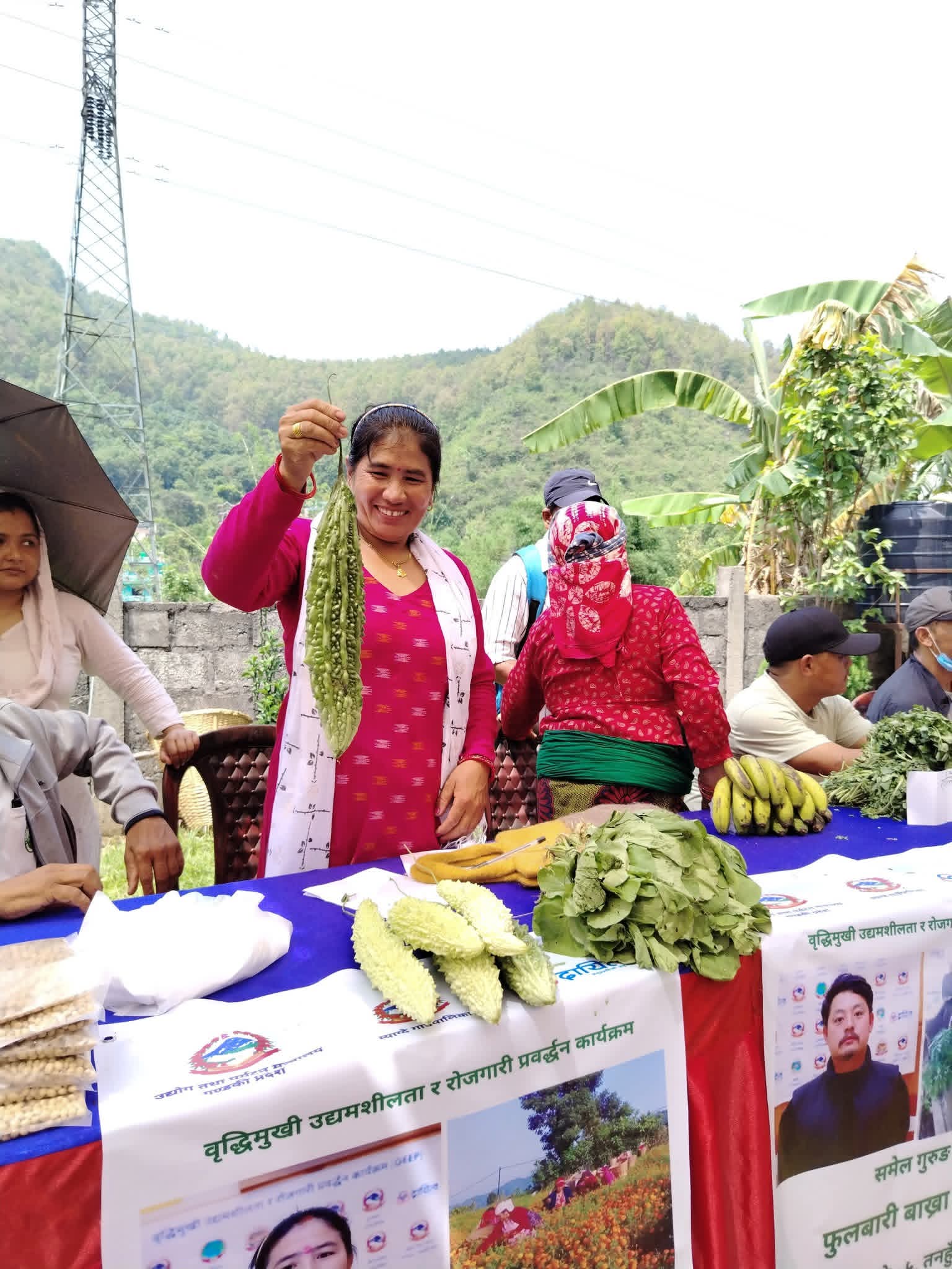 म्याग्देमा स्थानीय उत्पादन प्रवर्द्धन मेला सुरु, ७ सय ग्रामको करेला आकर्षण