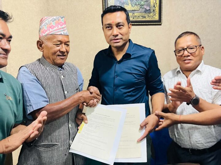 रत्नहरि मेमोरियल अस्पताल र तनहुँ उद्योग वाणिज्य संघ दमौली बजार इकाईबीच स्वास्थ्य सम्झौता