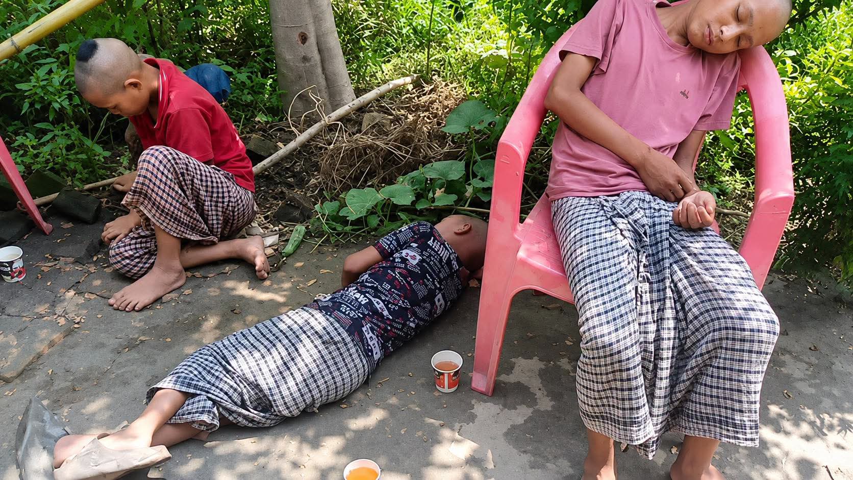 तनहुँमा घ्यू खाँदा ९ बटुक बिरामी