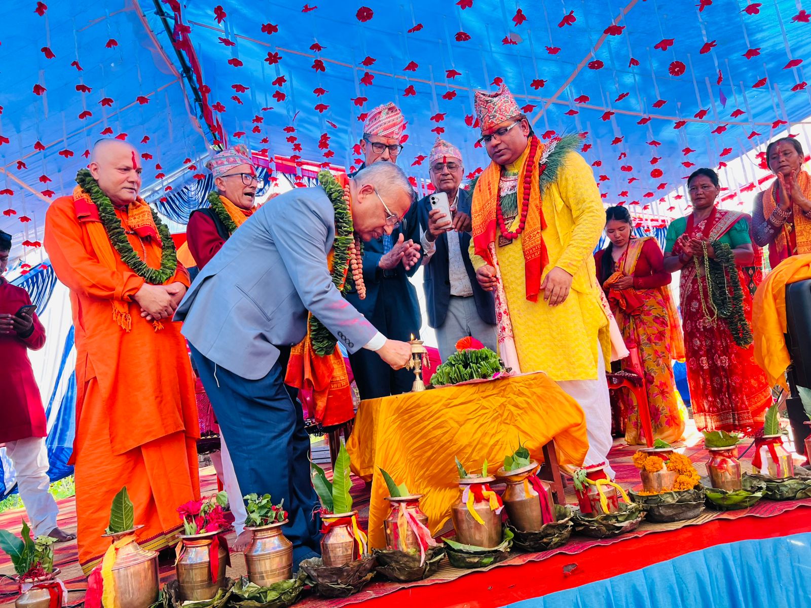 माझफाँट शिवालयमा पुरुषोत्तम महायज्ञको भव्य उद्घाटन, कलश यात्रामा महिलाको उल्लेख्य सहभागिता
