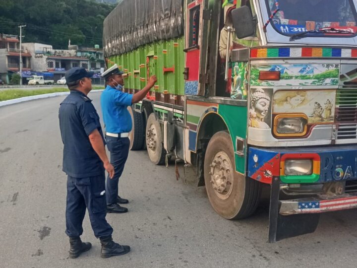 बिहानीमै चालक सचेतना कार्यक्रम, २९८ सवारी चालकलाई ट्राफिक सचेतना