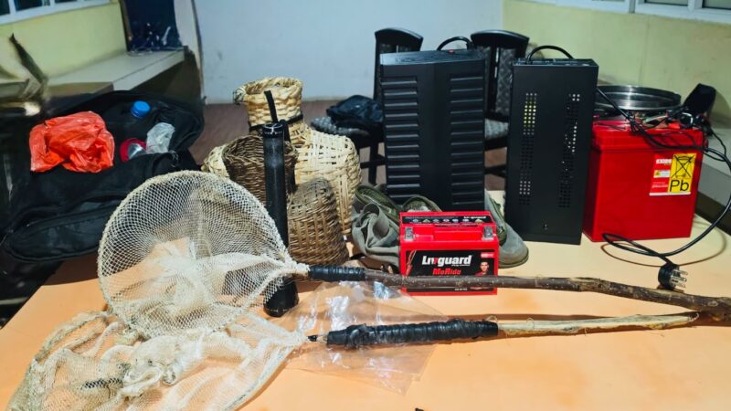 खोलामा करेन्ट लगाई माछा मार्ने ६ जना नियन्त्रणमा