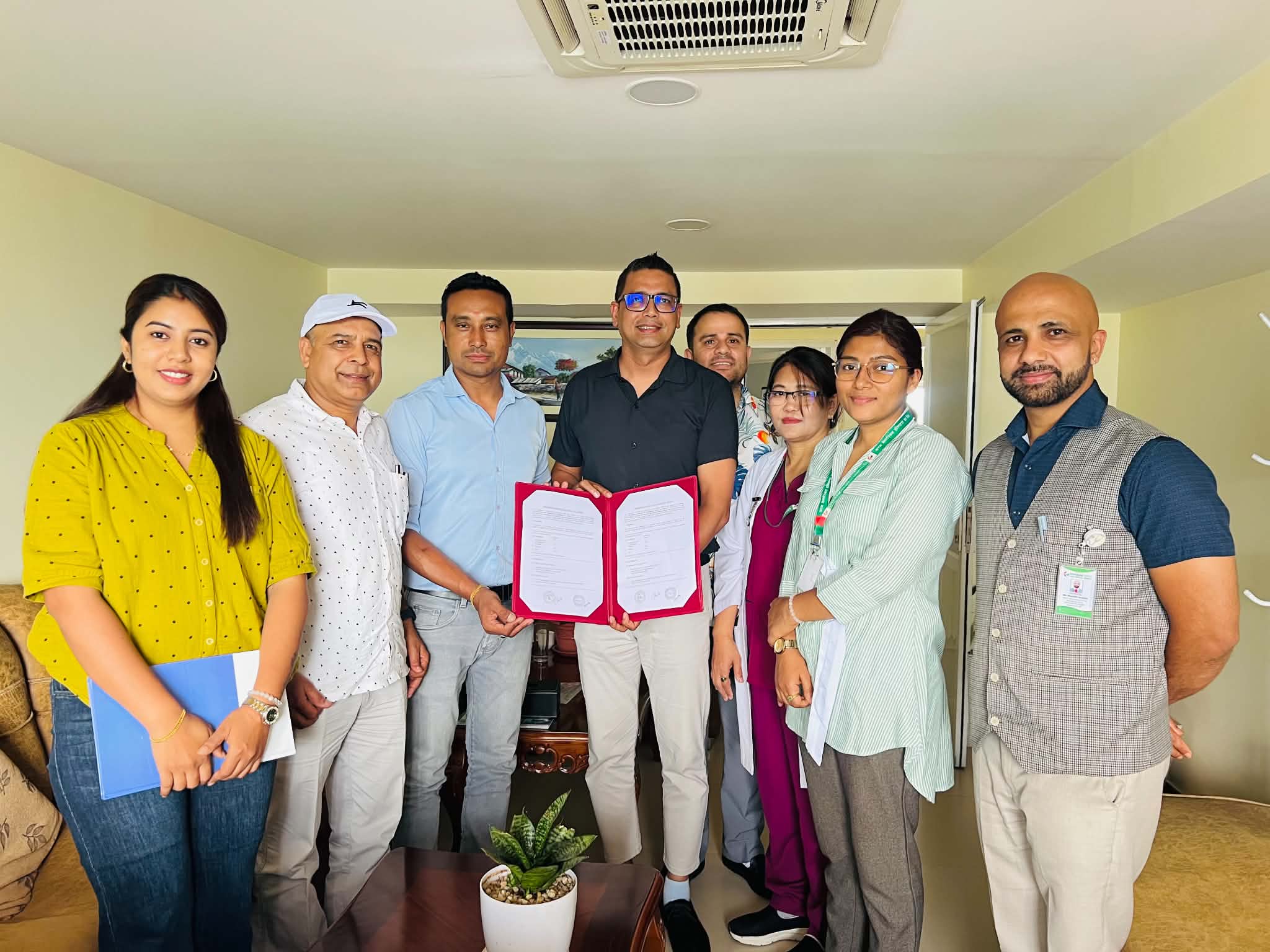 त उ वा संघ दमौली बजार इकाई र चरक मेमोरियल अस्पतालबीच स्वास्थ्य सेवामा छुट सम्बन्धी सम्झौता