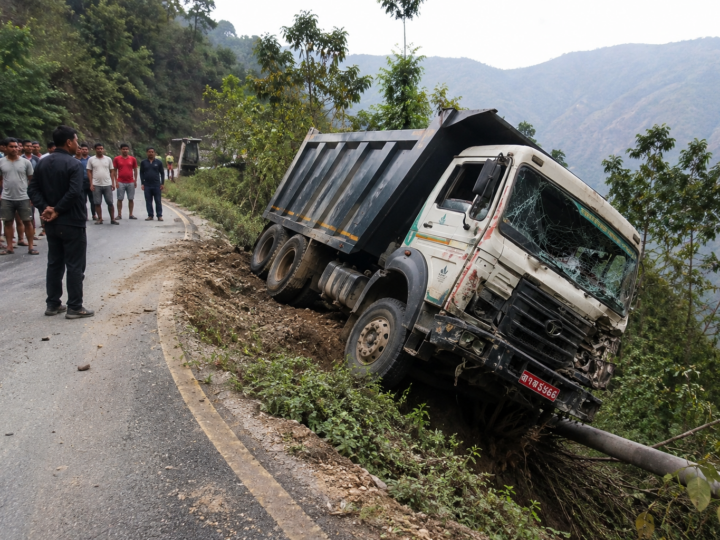 तनहुँमा टिप्पर दुर्घटनामा चालकको मृत्यु
