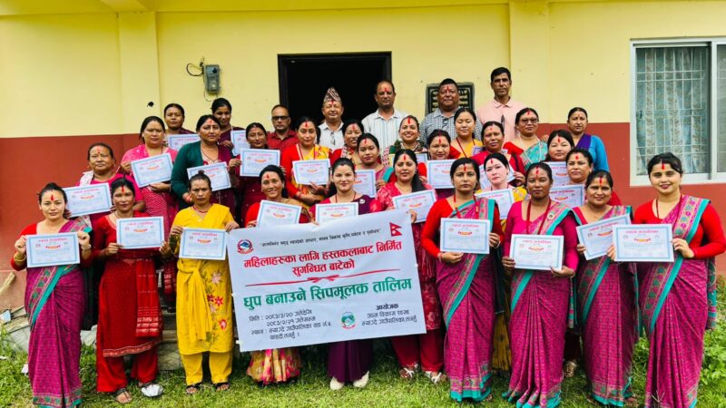 महिलाको आत्मनिर्भरताका लागि म्याग्दे–५ मा सुगन्धित धुपबाट बत्ती बनाउने तालिम सम्पन्न
