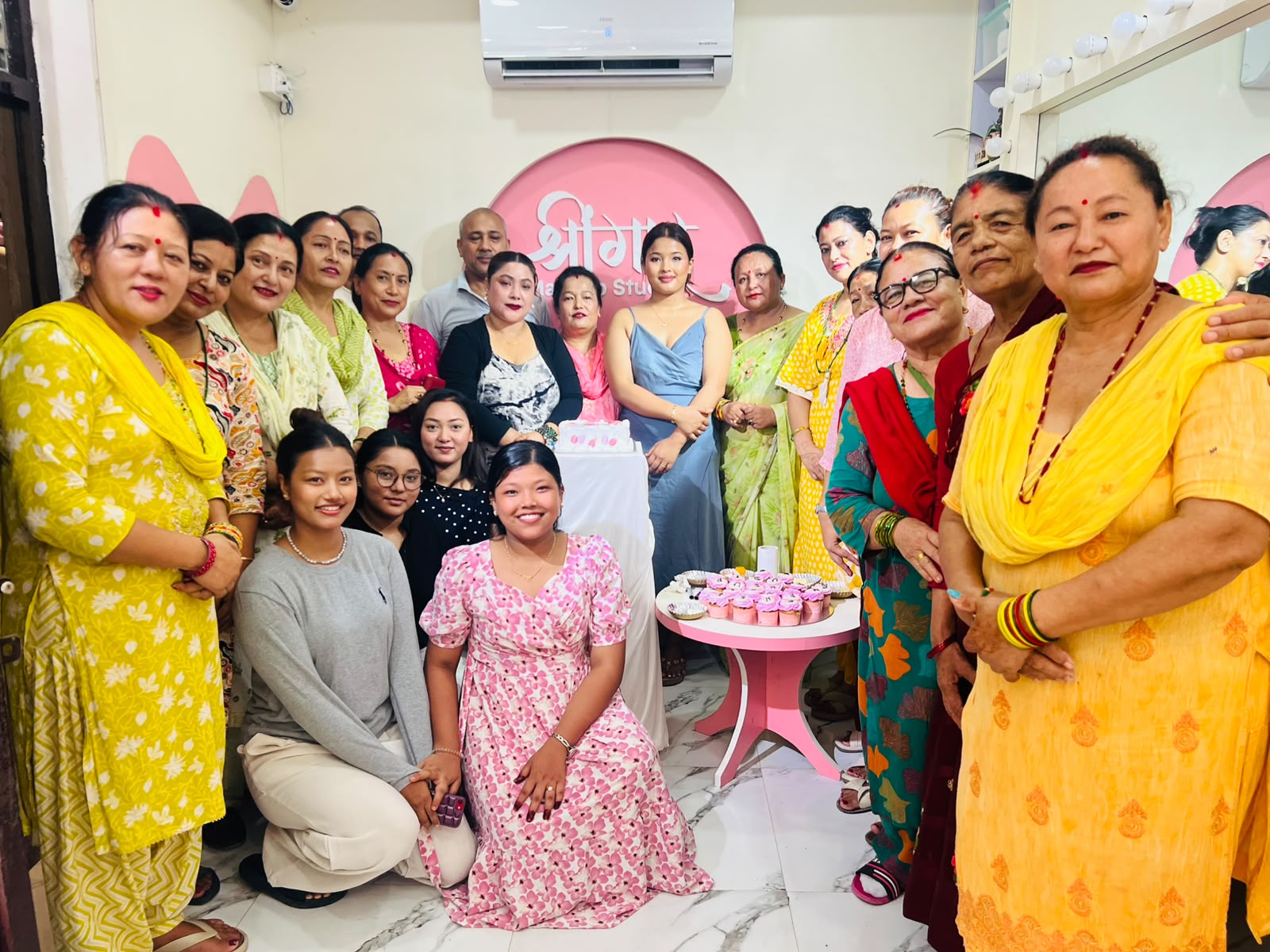 दमौलीमा ‘श्रीङ्गार मेकअप स्टुडियो’को पहिलो वार्षिकोत्सव, नयाँ सेवासहित उत्सव मनाइयो