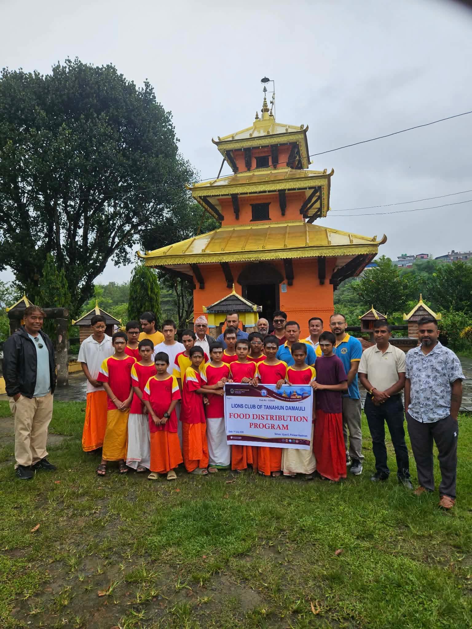 सामाजिक सेवाबाट लायन वर्षको शुभारम्भ, पराशर गुरुकुलमा खाद्यान्न वितरण