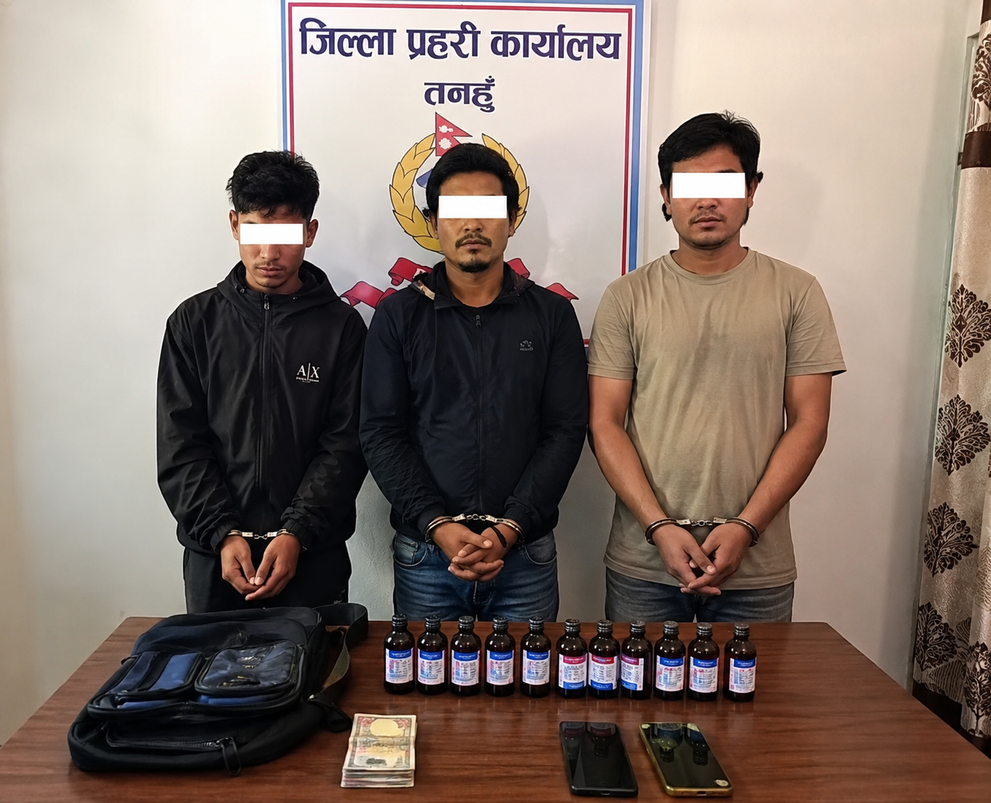तनहुँमा प्रतिबन्धित लागूऔषध सहित तीन जना पक्राउ